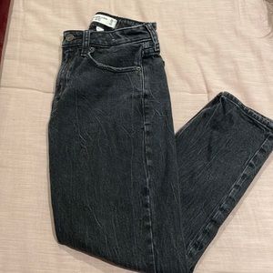 Abercrombie & Fitch Curve Love Mom High Rise Jeans